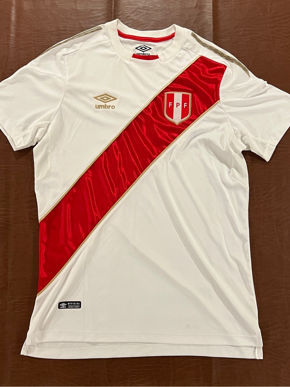 Peru National Team Soccer Fútbol 2018 Umbro Jersey Men’s Size Medium